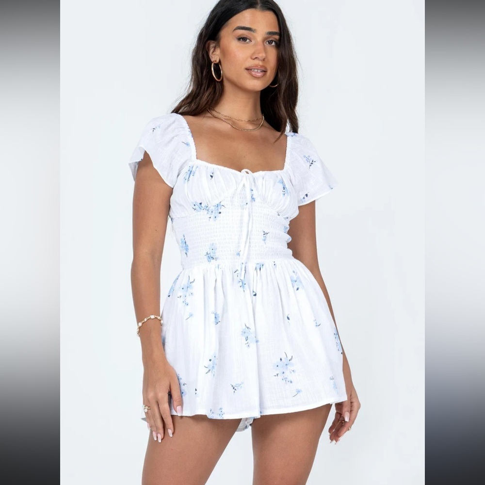 Princess Polly Front Row Floral Romper Playsuit White Curve Size 16